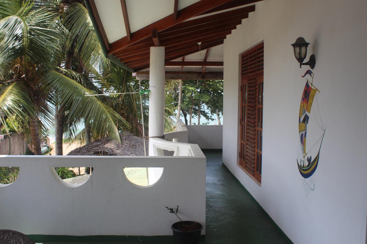 Julie Guest House Tangalle Exterior foto